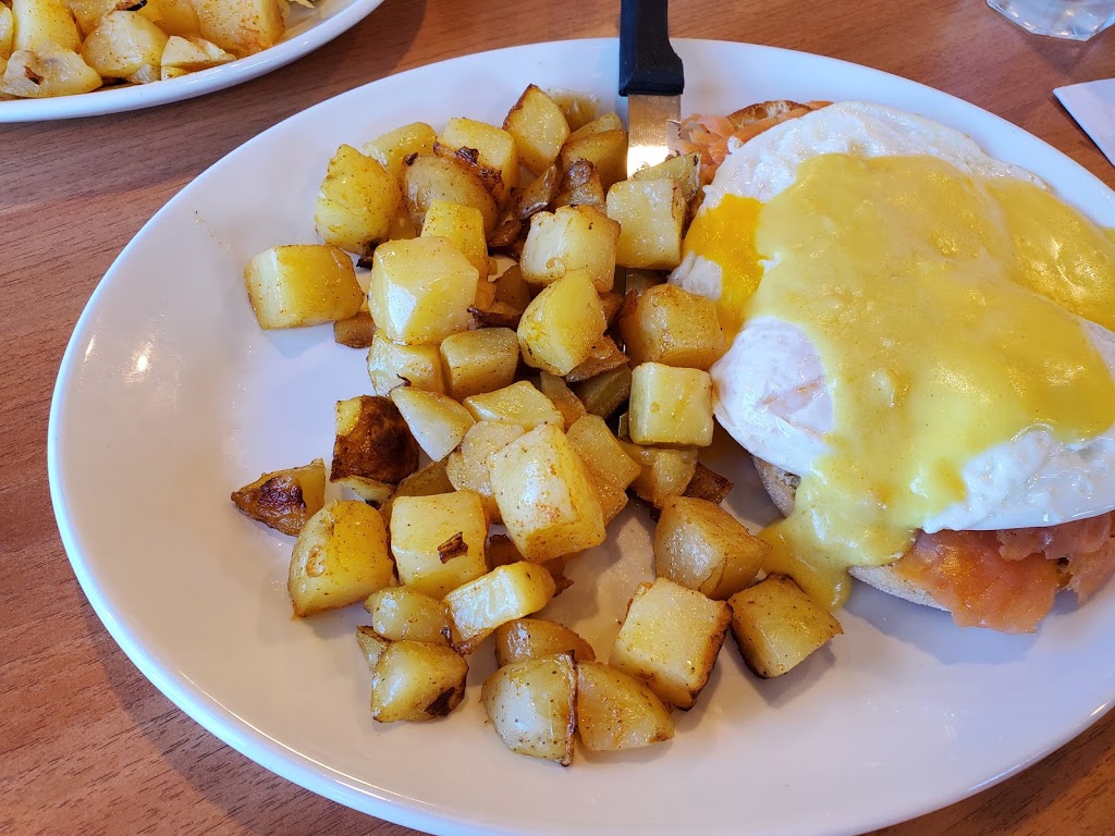 Sunset Grill | 650 Division Rd, Windsor, ON N8X 0A8, Canada | Phone: (519) 250-9111