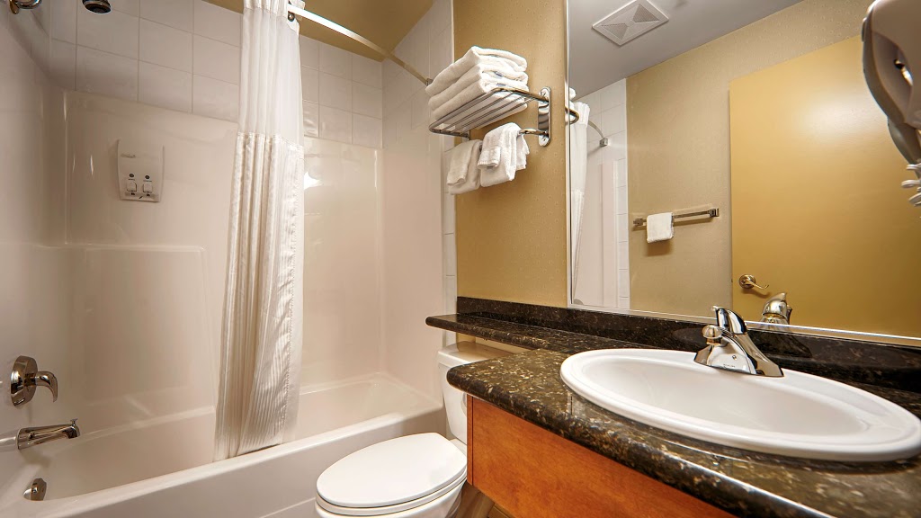 Best Western Peace Arch Inn | 2293 King George Blvd, Surrey, BC V4A 5A4, Canada | Phone: (604) 541-8100