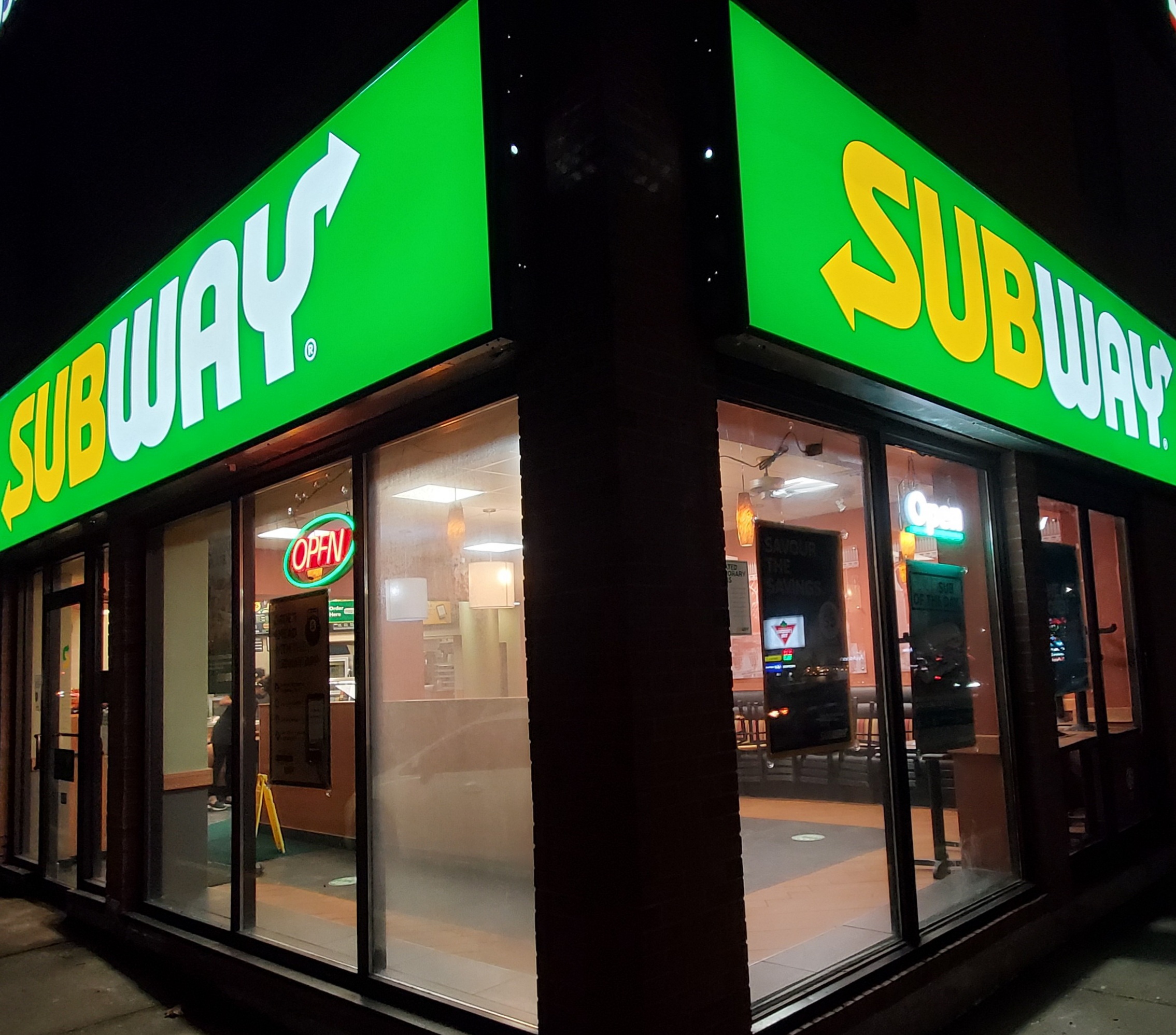 Subway | 331 Bayfield St, Barrie, ON L4M 3C2, Canada | Phone: (705) 503-4001