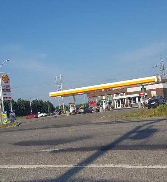 Dépanneur Voisin | 100 Montée de la Rivière du S, Montmagny, QC G5V 3R9, Canada | Phone: (418) 248-9620