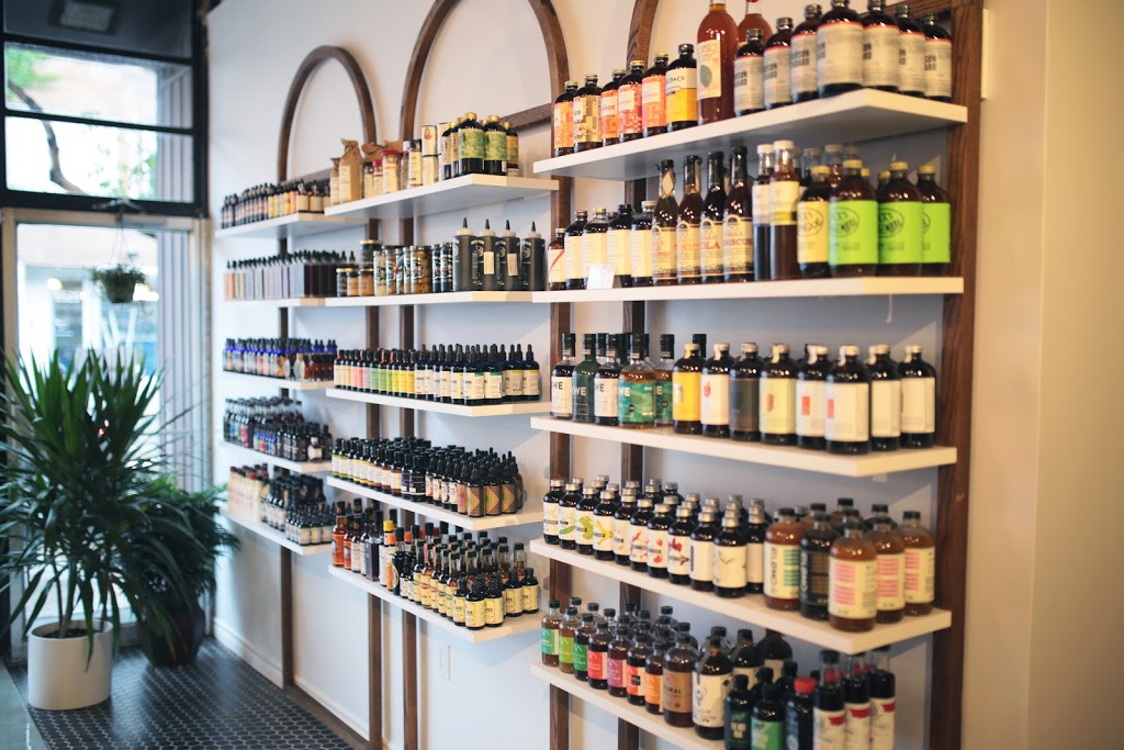 Alambika | 6484 Boul St-Laurent, Montréal, QC H2S 3C4, Canada | Phone: (514) 400-9212