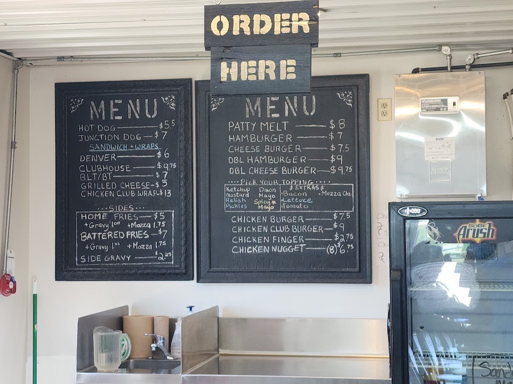 The Junction Diner on #6 | SE1-32-10W, Saint Martin Junction, MB R0C 2T0, Canada | Phone: (204) 659-5857