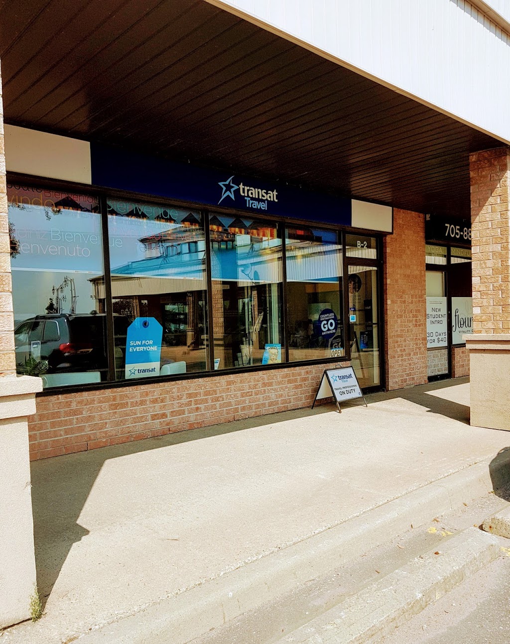 Transat Travel | 11 Victoria St, Barrie, ON L4N 6T3, Canada | Phone: (705) 726-6525