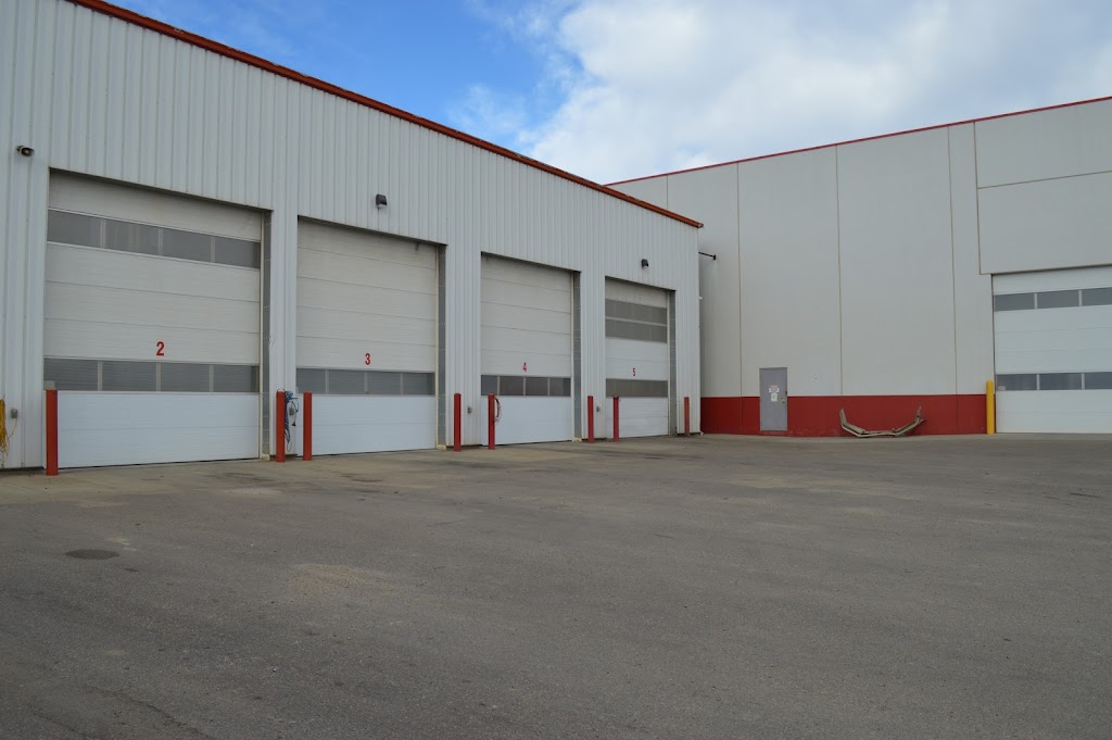 New West Truck Centres | 8046 Edgar Industrial Crescent, Red Deer, AB T4P 3R3, Canada | Phone: (403) 309-8225