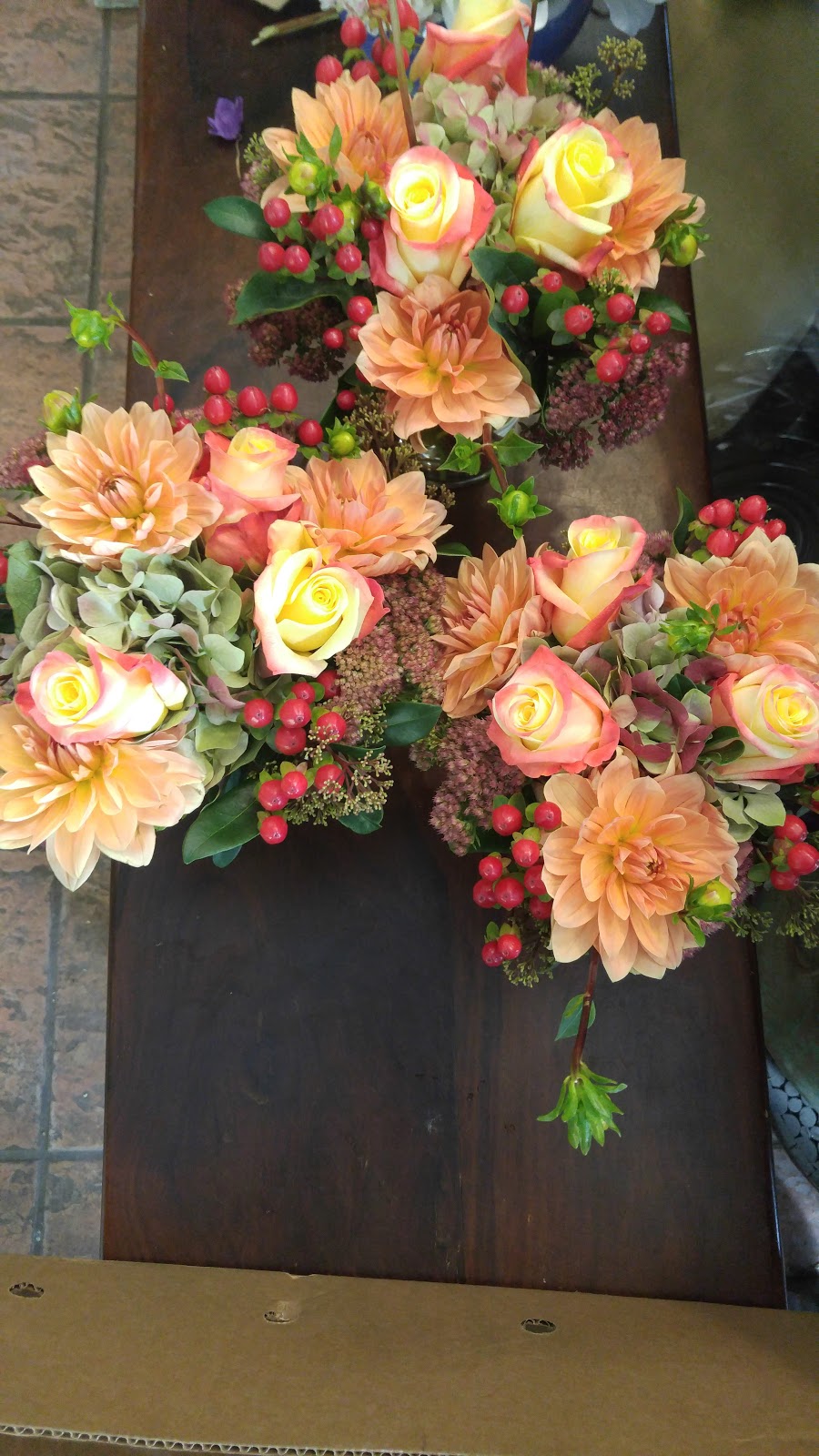 Paris Florists | 1500 Islington Avenue, Etobicoke, ON M9A 3L8 Islington Ave, Etobicoke, ON M9A 3L8, Canada | Phone: (416) 531-2211