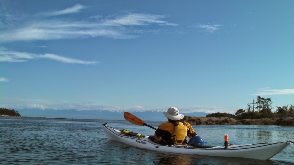 West Beach Paddle | Marine Dr, White Rock, BC V4B 1B9, Canada | Phone: (604) 318-4019