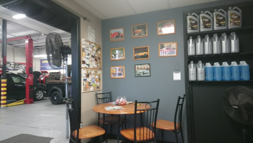 Jorges Auto Repair | 66 Thomas St, Mississauga, ON L5M 2P3, Canada | Phone: (647) 201-2242