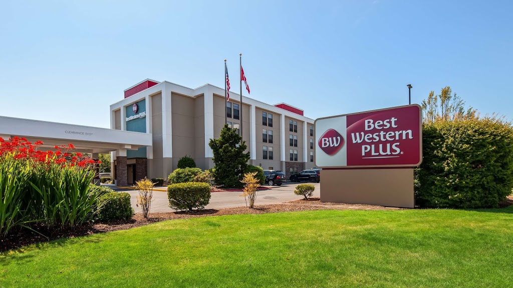 Best Western Plus Bellingham Airport Hotel | 3985 Bennett Dr, Bellingham, WA 98225, USA | Phone: (360) 676-7700
