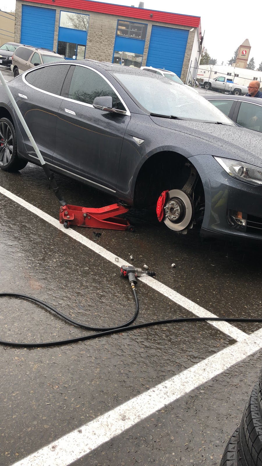 Discount Tire | 15515 24 Ave #65, Surrey, BC V4A 2J4, Canada | Phone: (604) 538-4918