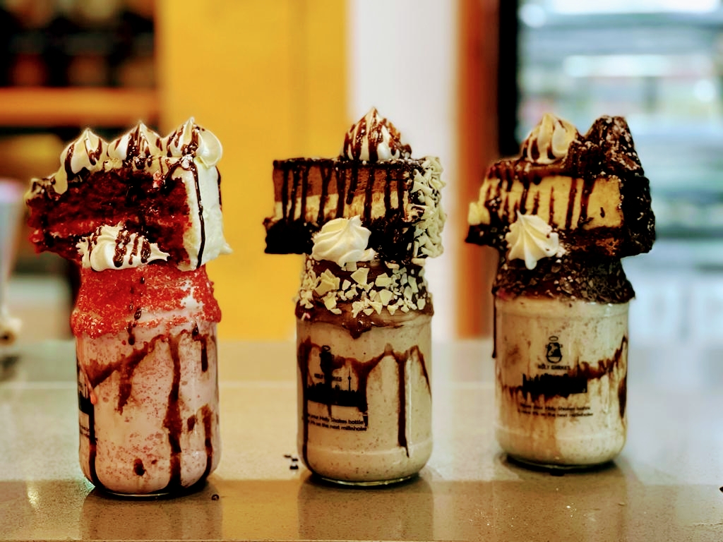 Holy Shakes Burlington | 2321 Appleby Line Unit H4, Burlington, ON L7M 4P9, Canada | Phone: (905) 331-0770