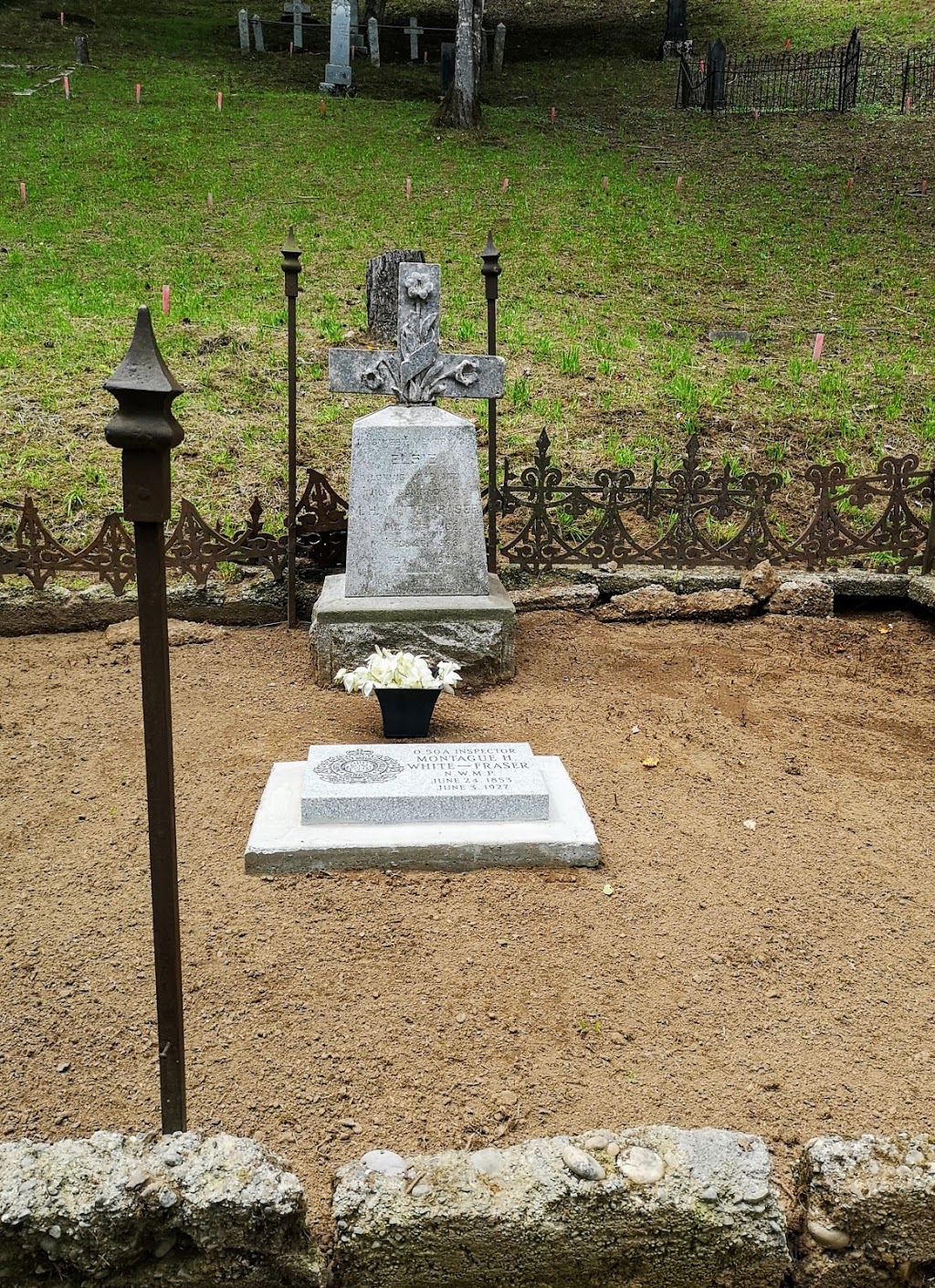 Kent Municipal Cemetery | 5989-5625 Limbert Rd, Agassiz, BC V0M 1A3, Canada | Phone: (604) 796-2235