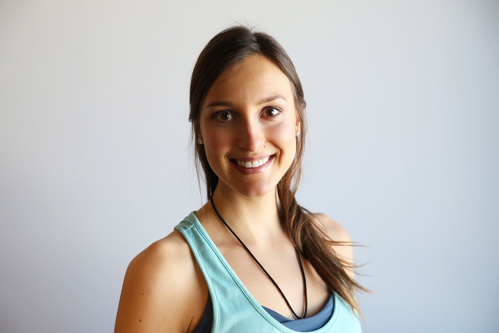 Kin Yoga | 2389-240 Rue Principale O, Magog, QC J1X 0J4, Canada | Phone: (819) 769-4111