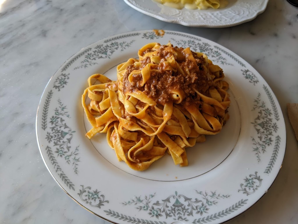 Famiglia Baldassarre | 122 Geary Ave, Toronto, ON M6H 4H1, Canada | Phone: (647) 293-5395