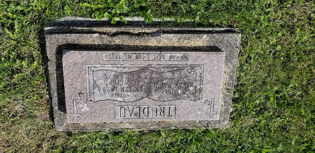 St Marys Cemetery | 1216-1260 Chemin du Cimetière, Quyon, QC J0X 2V0, Canada