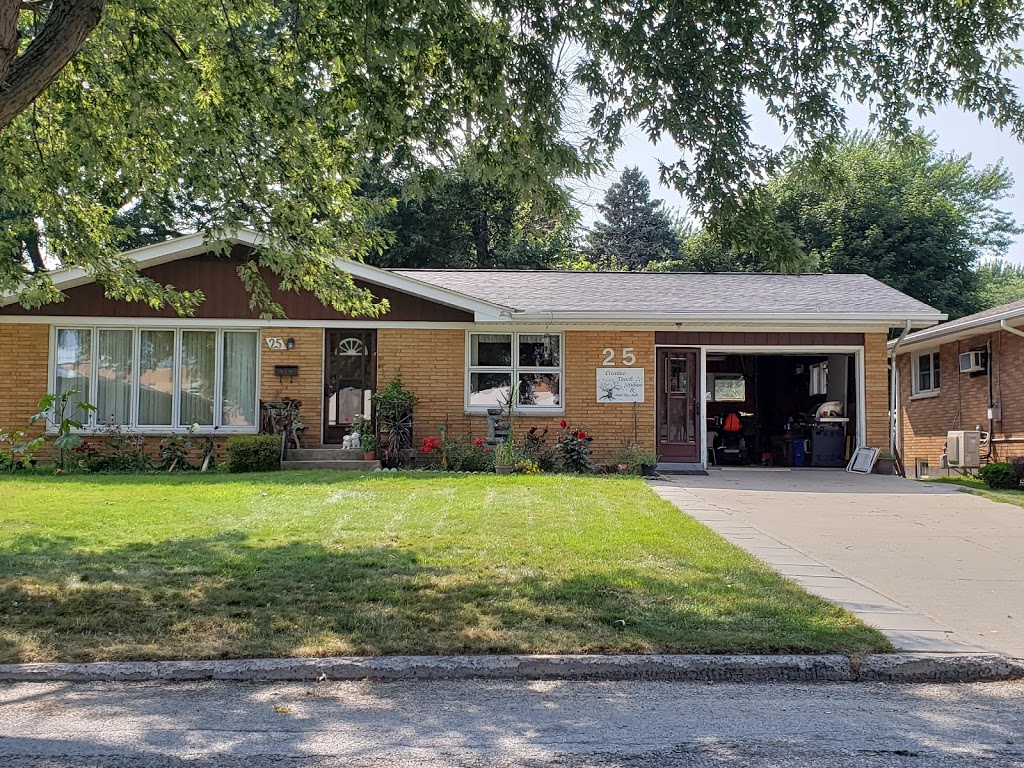 Creative Touch Studios | 25 Garrison Ave, Leamington, ON N8H 2P1, Canada | Phone: (519) 818-2795