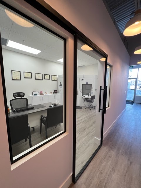 Evear Hearing Oakville | 2501 Third Line Unit 31, Oakville, ON L6M 5A9, Canada | Phone: (905) 827-1515