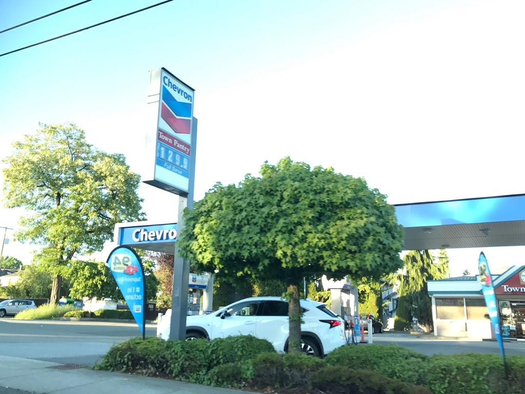 Chevron | 8320 Oak St, Vancouver, BC V6P 4B1, Canada | Phone: (604) 322-1106