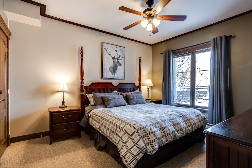 Le Manoir - Condos Mont-Tremblant | 110-7 Chemin des Quatres Sommets, Mont-Tremblant, QC J8E 1C6, Canada | Phone: (877) 287-0036