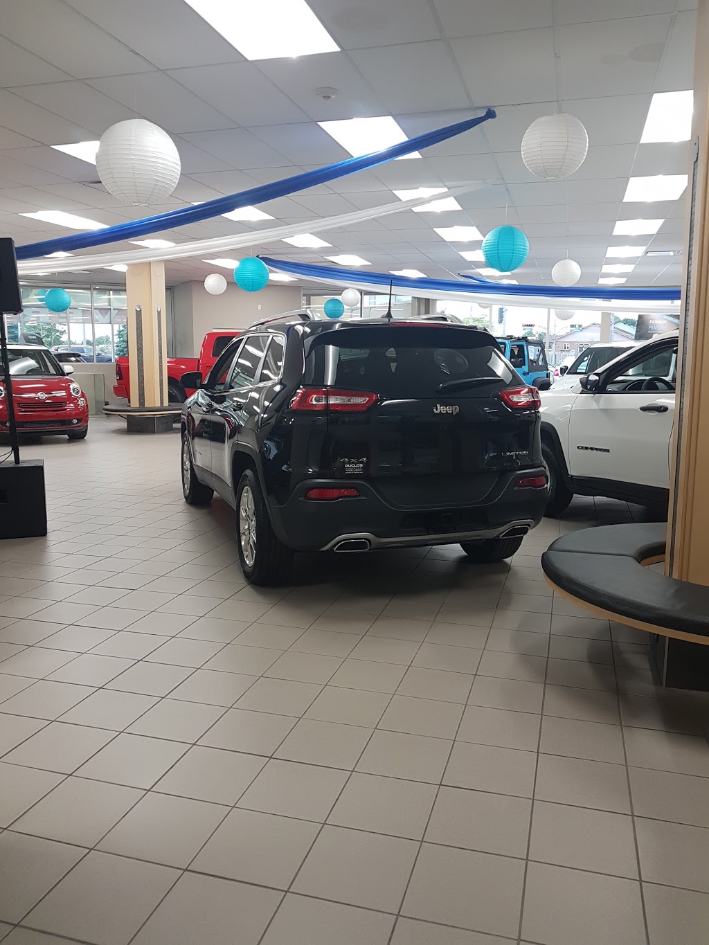 DUCLOS LONGUEUIL CHRYSLER JEEP DODGE RAM | 5055 Boulevard Cousineau, Saint-Hubert, QC J3Y 3K7, Canada | Phone: (450) 656-4110