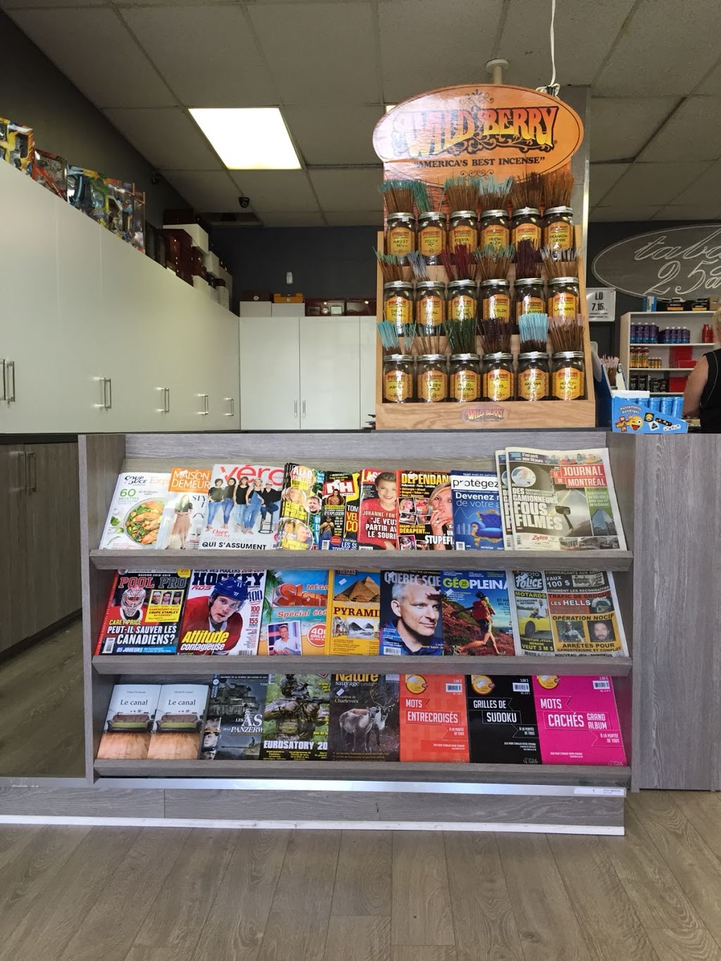 Tabagie Le 25 Avenue (La) | 180 25e Av, Saint-Eustache, QC J7P 2V2, Canada | Phone: (450) 491-3343