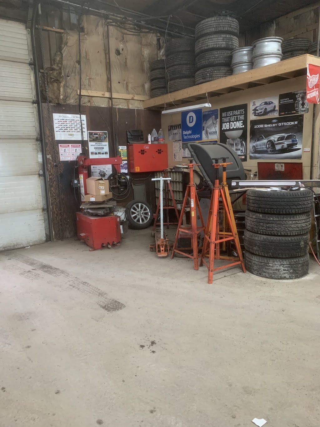 Dwaine’s Auto Repair | 21 Oceanview School Rd, Eastern Passage, NS B3G 1J3, Canada | Phone: (902) 830-5237