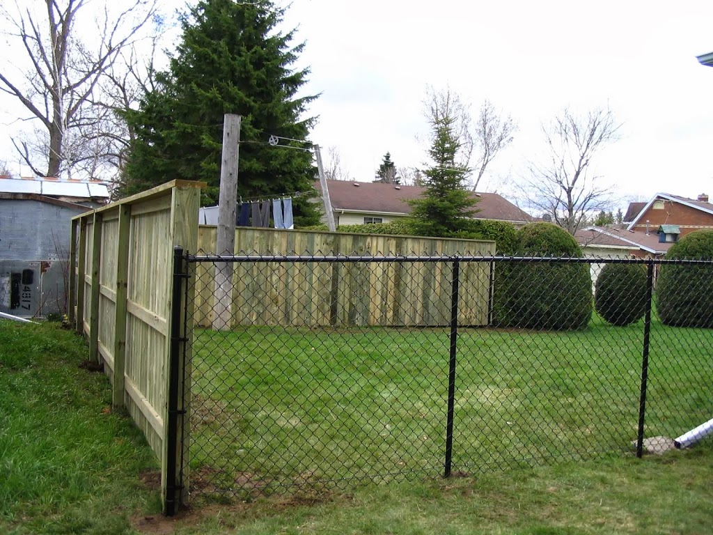 Hanley Fence & Decking INC. | 36 75 St S, Wasaga Beach, ON L9Z 2G6, Canada | Phone: (705) 422-1595