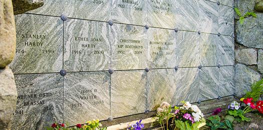 Capilano View Cemetery | West Vancouver | 1490 3rd St, West Vancouver, BC V7S 2Y2, Canada | Phone: (604) 925-7007