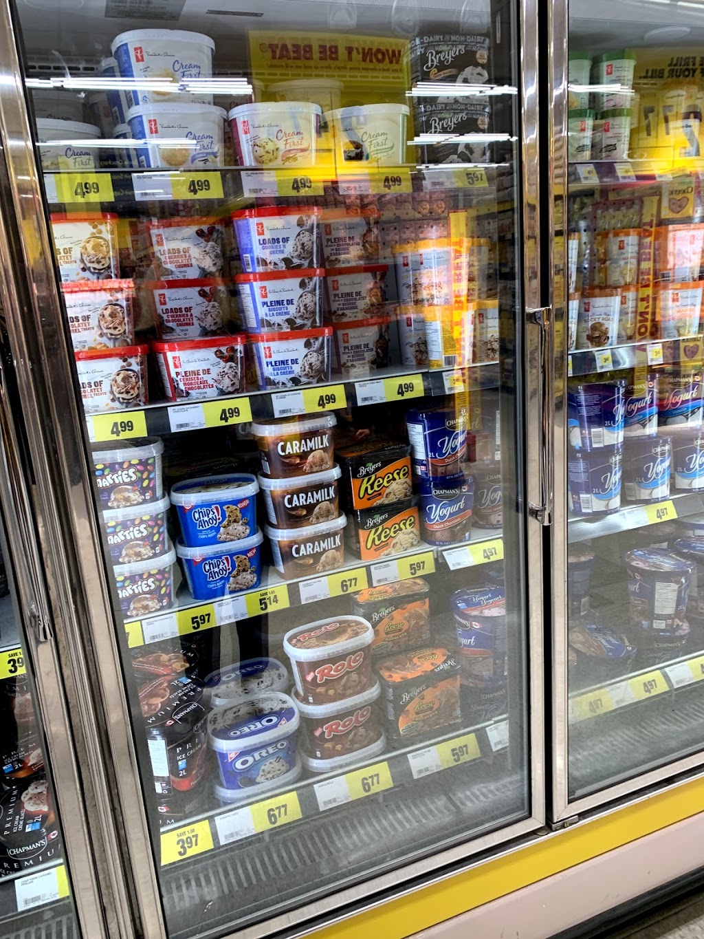 Lizs No Frills | 1050 Simcoe St N, Oshawa, ON L1G 4W5, Canada | Phone: (866) 987-6453