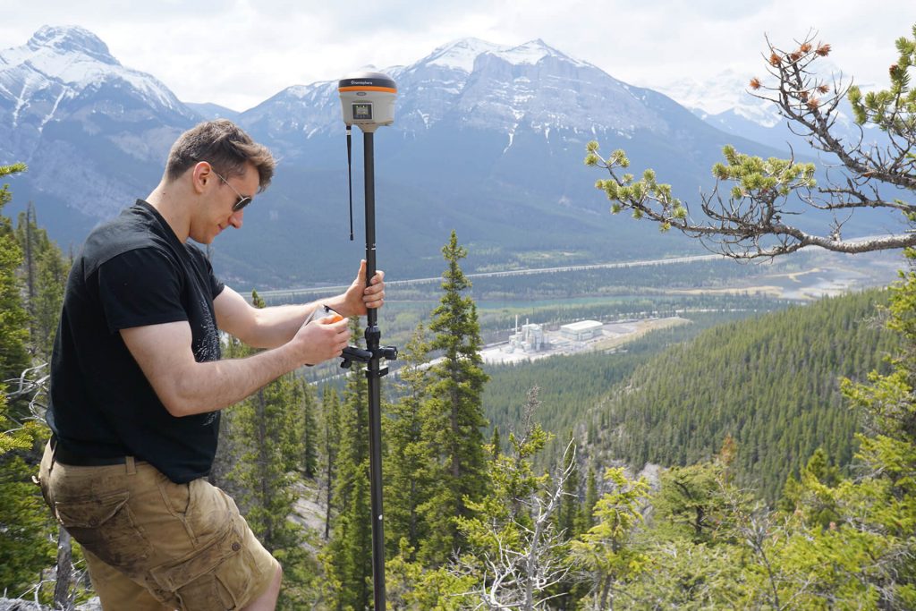 Bench Mark GNSS Equipment | 3175 68 St NW Unit 2, Calgary, AB T3B 2J4, Canada | Phone: (403) 286-0333