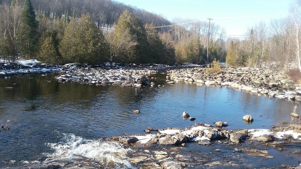 Eagle Lake Country Market | 2622 Eagle Lake Rd, Eagle Lake, ON K0M 1M0, Canada | Phone: (705) 754-2538