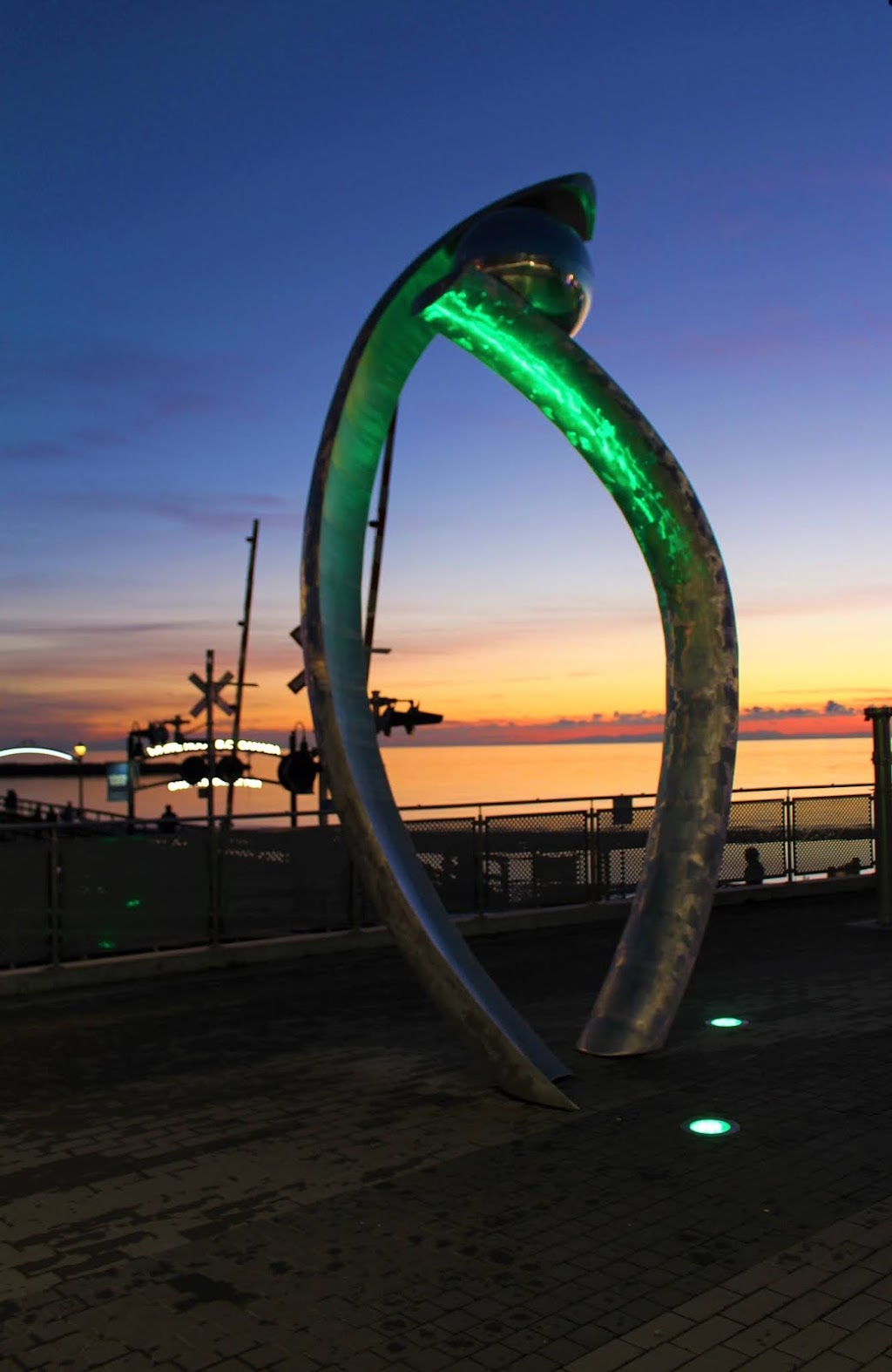Memorial Park Comfort Station • Public Washrooms • Shower | 15322 White Rock Promenade, White Rock, BC V4B 1E2, Canada | Phone: (604) 541-2100
