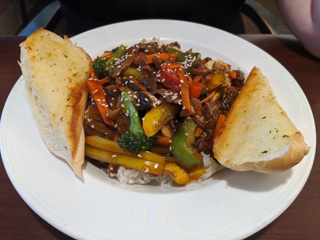 Anaiahs Family Restaurant | 5728 47 Ave, Stettler, AB T0C 2L1, Canada | Phone: (403) 742-5223