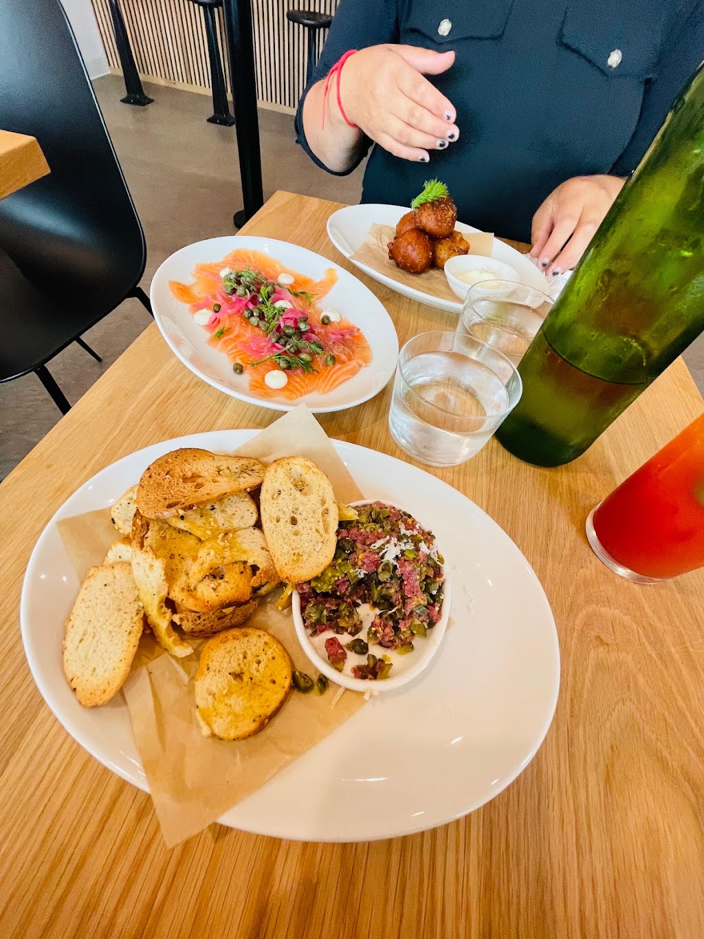 Salty Blonde Bagel Bar | 298 Blake St, Barrie, ON L4M 1K8, Canada | Phone: (705) 721-1661