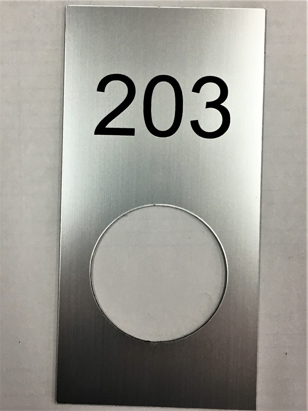 Systana Gravure Laser Industrielle | 62 Chemin Dion, Sherbrooke, QC J1R 0R8, Canada | Phone: (819) 820-0204