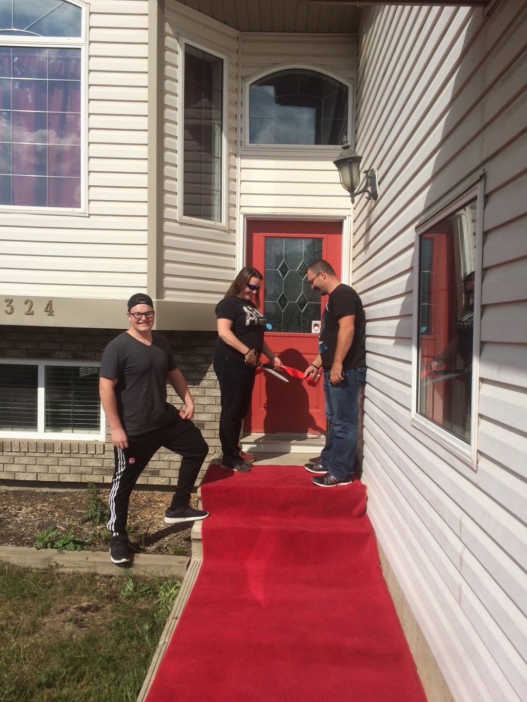 Findmyhouse.ca - Serge Bourgoin & Associates - Edmonton Homes Fo | 6013 Stinson Rd NW, Edmonton, AB T6R 0K3, Canada | Phone: (780) 995-6520