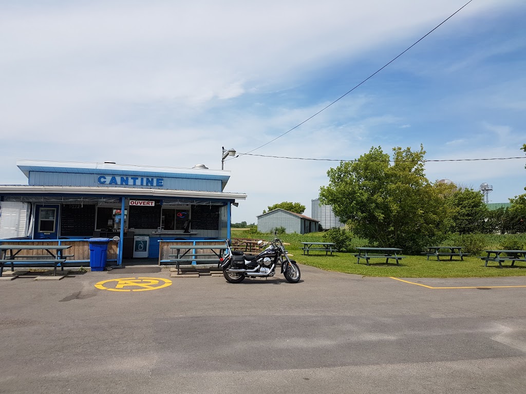Cantine Relais 202 | 59 QC-202, Lacolle, QC J0J 1J0, Canada | Phone: (450) 246-3550