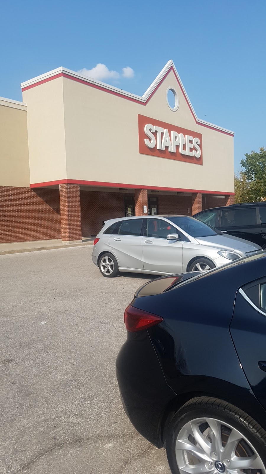 Staples Thornhill | 32 Steeles Ave W, Thornhill, ON L4J 1A1, Canada | Phone: (905) 763-0227