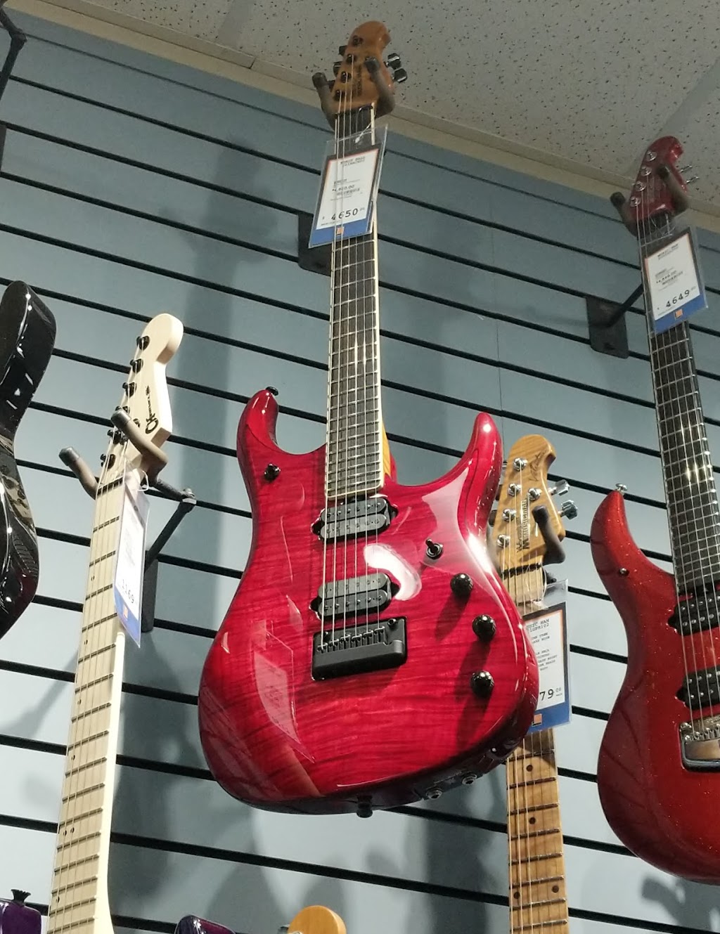 Long & McQuade Musical Instruments | 6339 200 St, Langley City, BC V2Y 1A2, Canada | Phone: (604) 530-8704