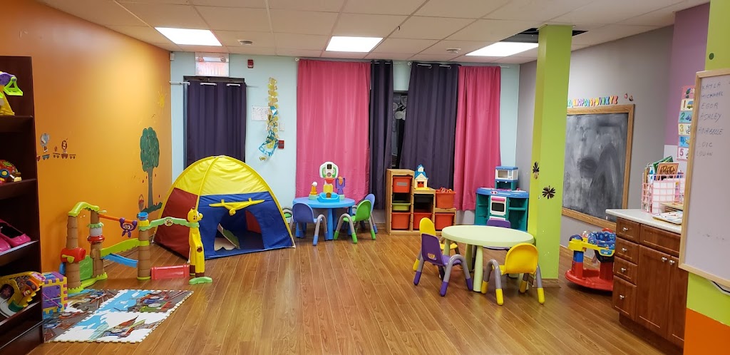 Garderie le petit nid | 4709 Bd Sainte-Rose, Laval, QC H7R 1Z8, Canada | Phone: (514) 447-4159