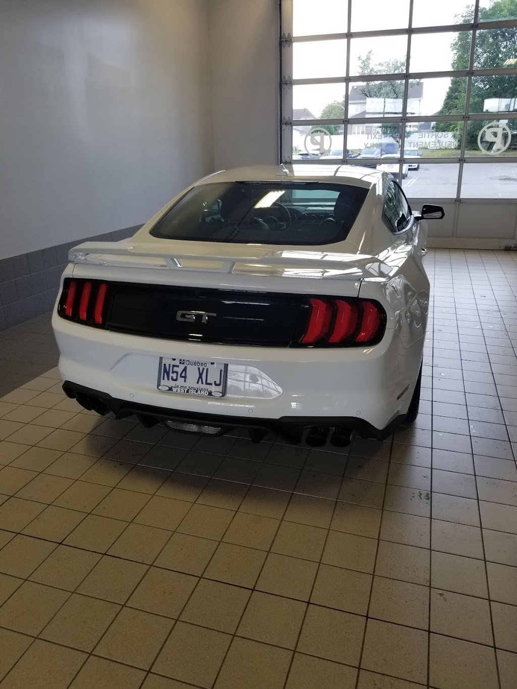 West Island Ford | 3850 Bd des Sources, Dollard-des-Ormeaux, QC H9B 2C8, Canada | Phone: (514) 683-3850