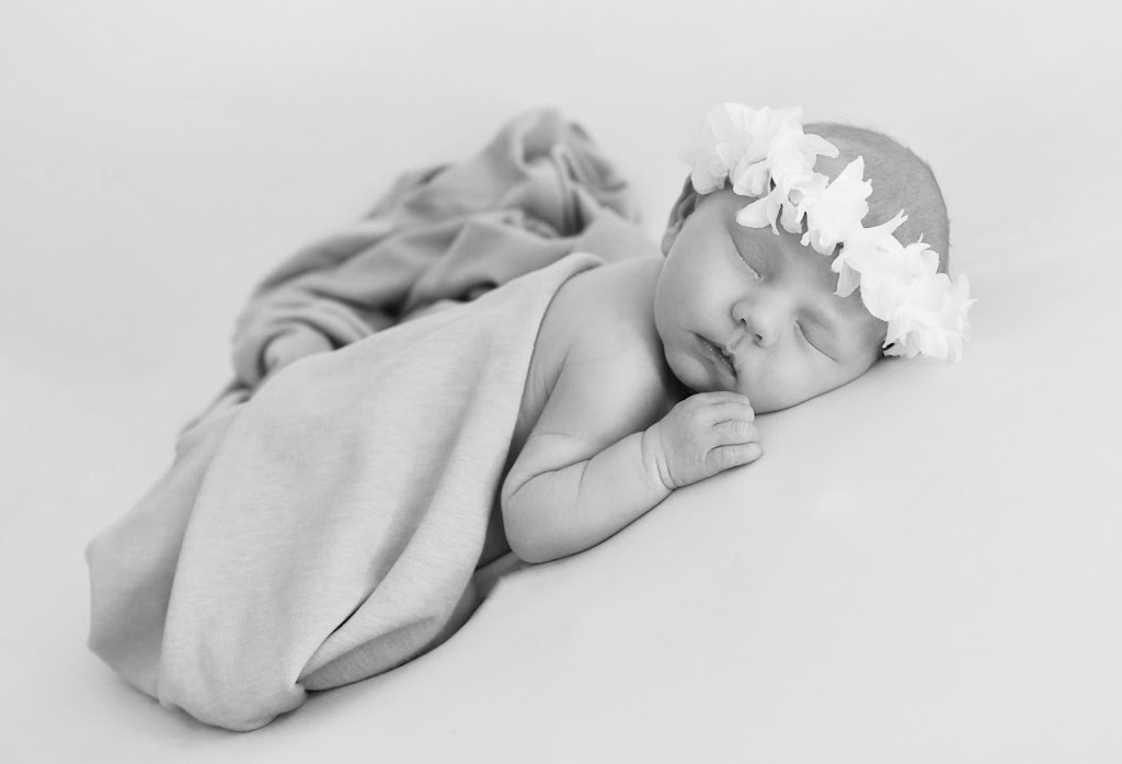 Sally Lygo Photography | 5 Cheltonia Way, Kanata, ON K2T 1G1, Canada | Phone: (343) 987-7048