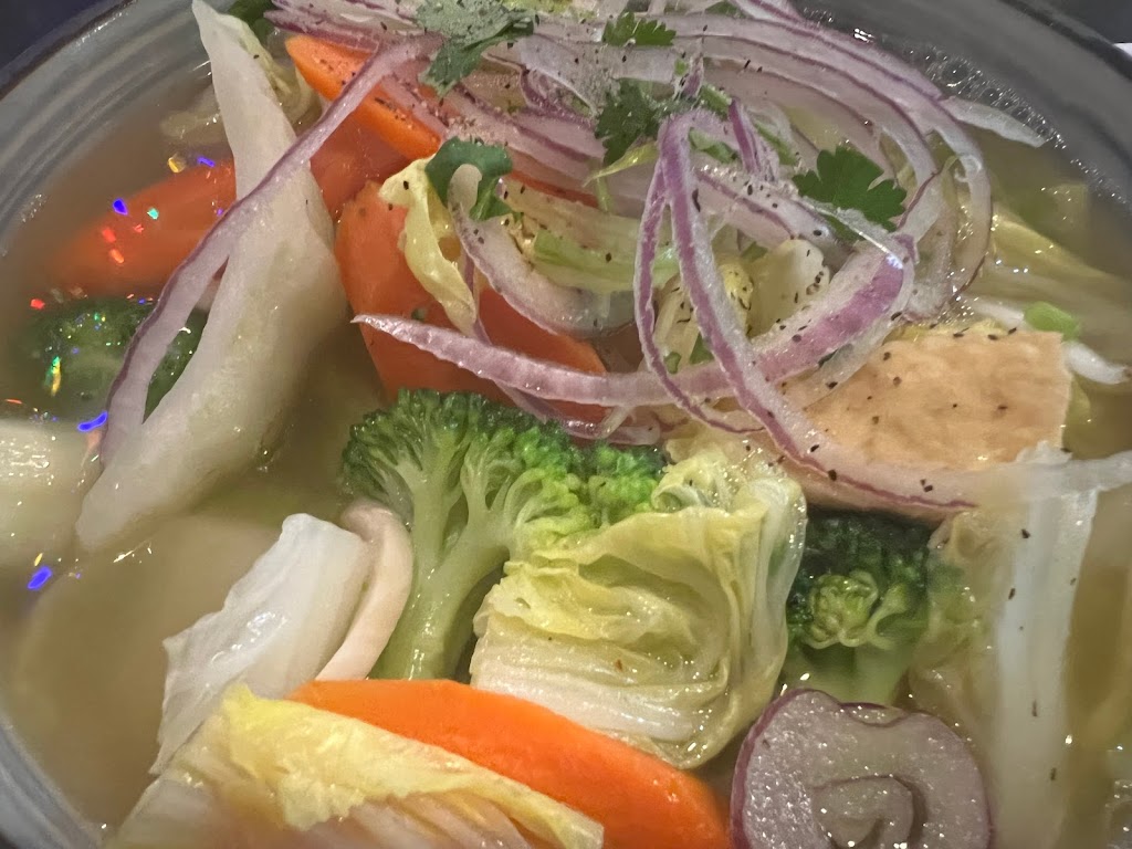 Taste of Saigon | 38038 Cleveland Ave, Squamish, BC V8B 0A1, Canada | Phone: (604) 390-0088