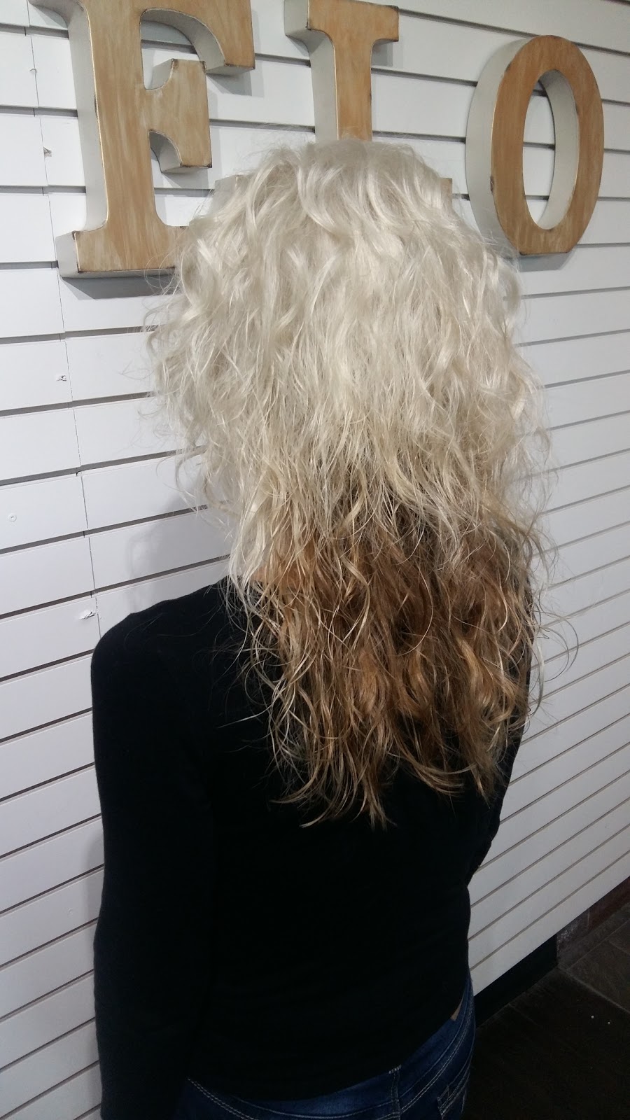Pelo Loco Salon & Spa | 250 Panet Rd, Winnipeg, MB R2J 0S3, Canada | Phone: (204) 257-3516