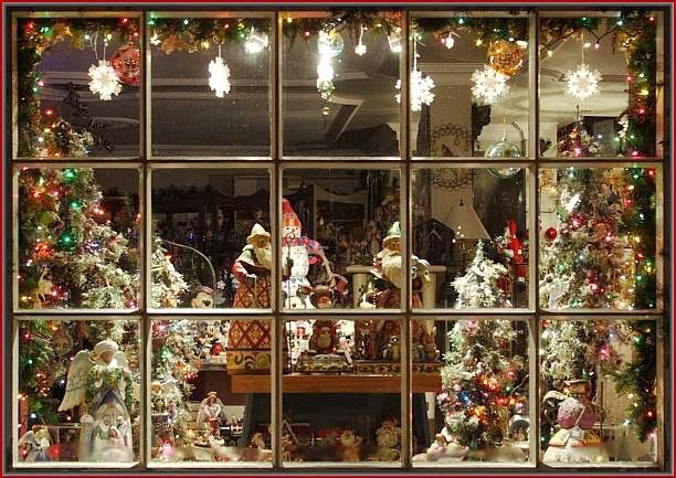 The Merry Christmas Shoppe | 136 St Lawrence St, Merrickville, ON K0G 1N0, Canada | Phone: (613) 269-3199