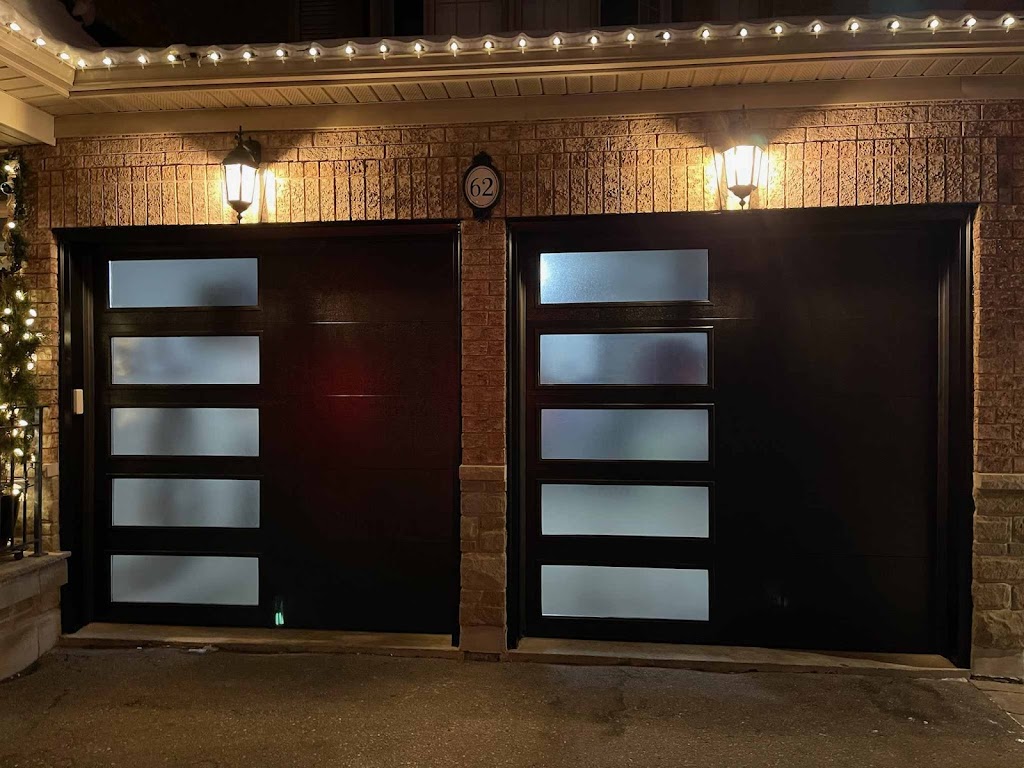 Markham Garage Door | 4 Isabella Peach Dr, Markham, ON L6C 1J4, Canada | Phone: (647) 370-1675