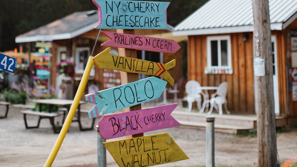 West Pines Park Resort | 42 Centre Rd, Lake Saint Peter, ON K0L 2K0, Canada | Phone: (613) 338-5795