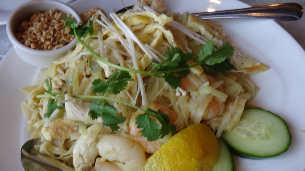 The King & I Thai Cuisine | 8208 107 St NW, Edmonton, AB T6E 6P4, Canada | Phone: (780) 433-2222