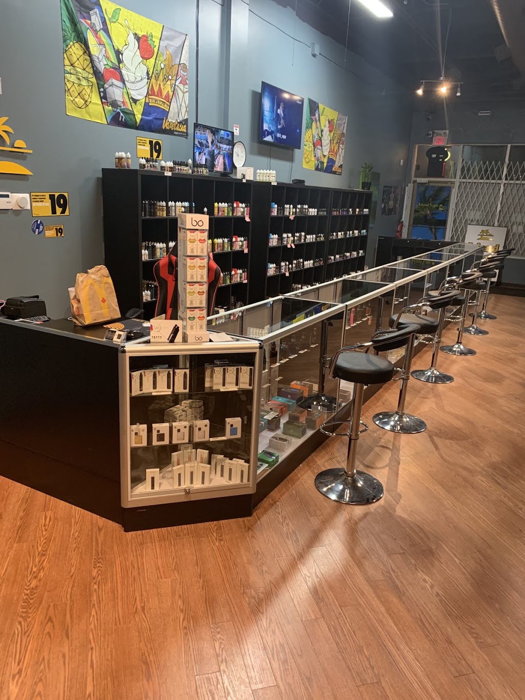 Island Vape | 3088 Mayfield Rd Unit 6, Brampton, ON L6Z 0E3, Canada | Phone: (905) 970-9447