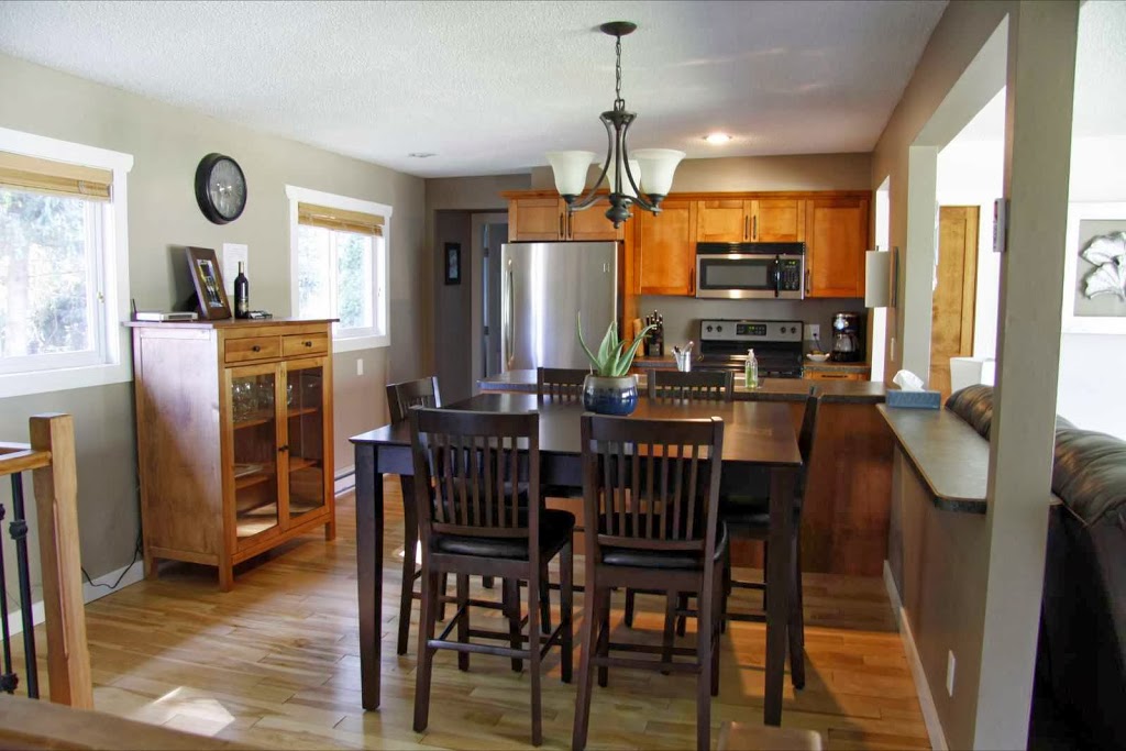 Blind Bay Vacation Rental | 2968 Birch Ln, Blind Bay, BC V0E 1H1, Canada | Phone: (250) 217-1391