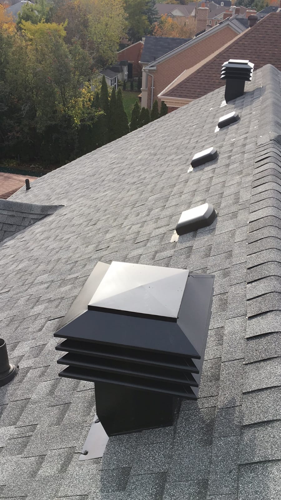 Local Roofing Services | 2929 Kennedy Rd, Scarborough, ON M1V 1S9, Canada | Phone: (647) 372-5316